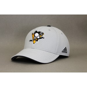 Кепка Adidas NHL Pittsburgh Penguins   В НАЛИЧИИ в Ярославле