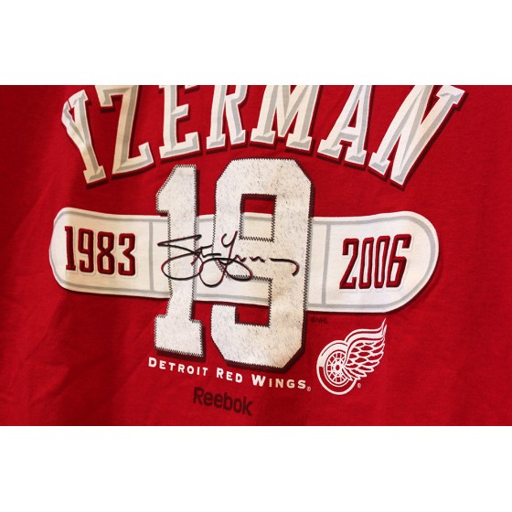 Футболка Reebok NHL Detroit Red Wings Steve Yzerman#19  В НАЛИЧИИ в Ярославле